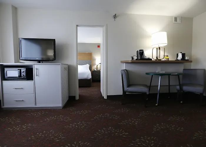 Airport Hotel: Holiday Inn O'Hare Area By Ihg