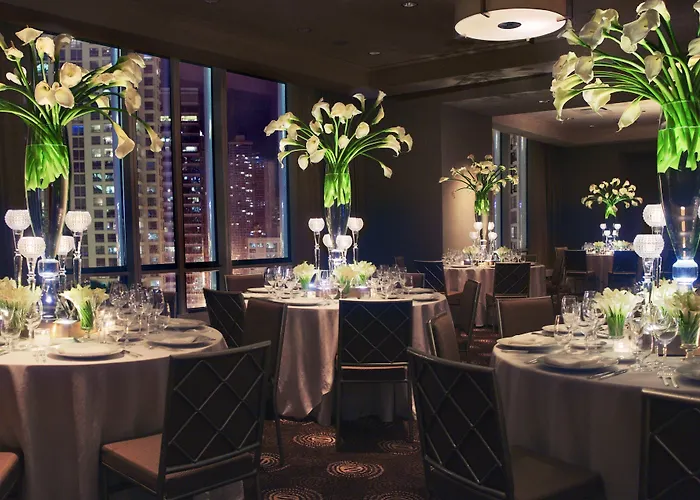 5 star hotels Trump International & Tower Chicago